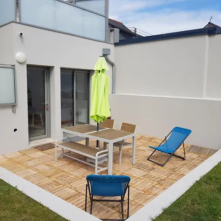 Cote Jardin - - Standing - Proche Centre Et Port Apartment